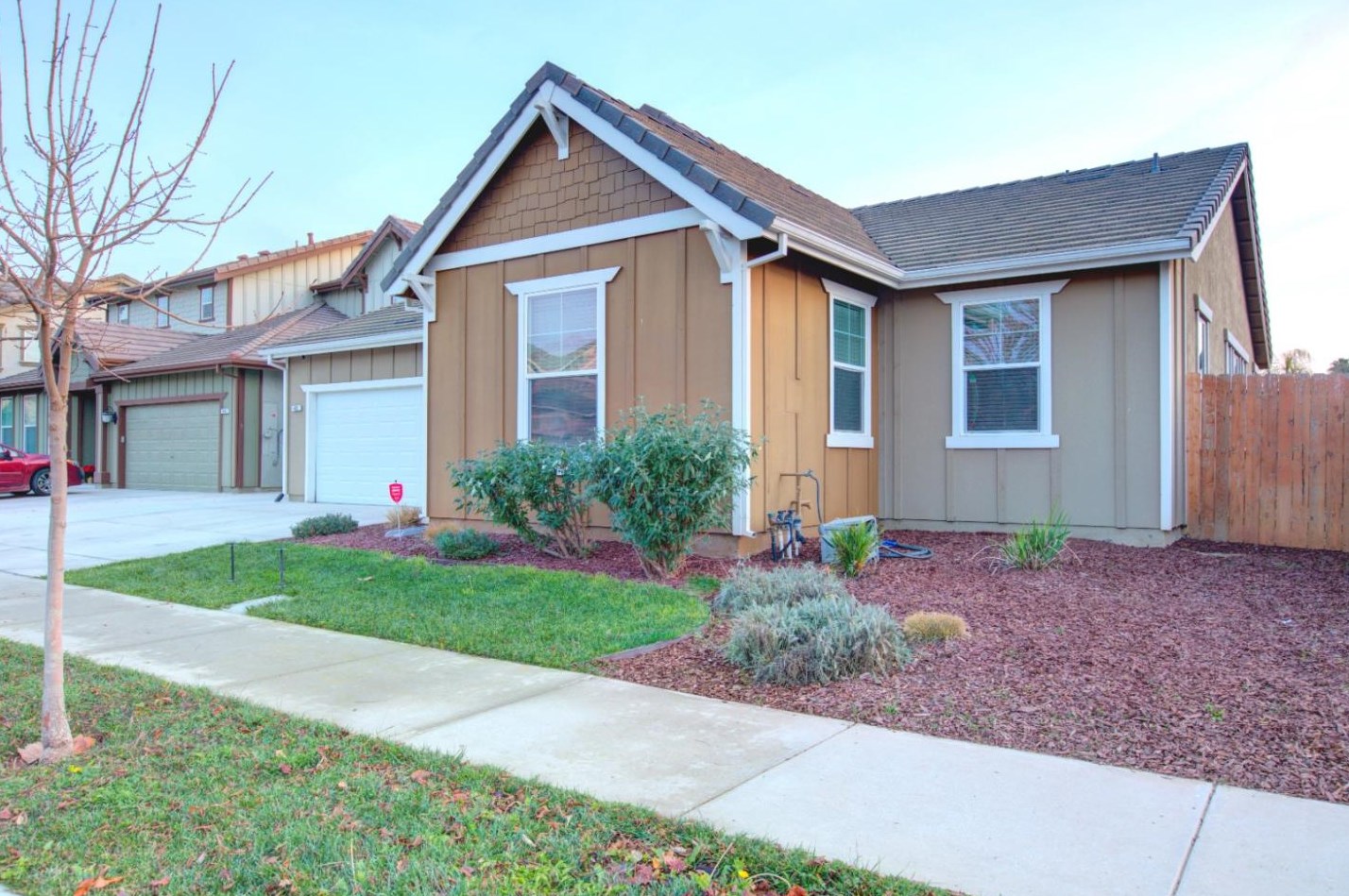 452 Red Lion Way, Newman, CA 95360