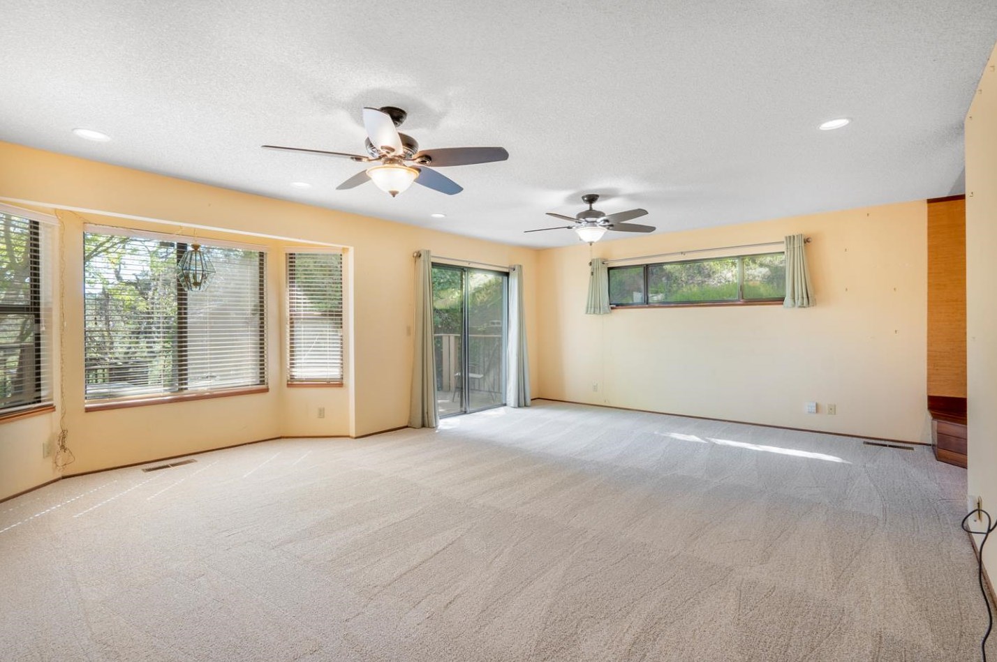 16955 Oakridge Ln, Morgan Hill CA  95037-6819 exterior