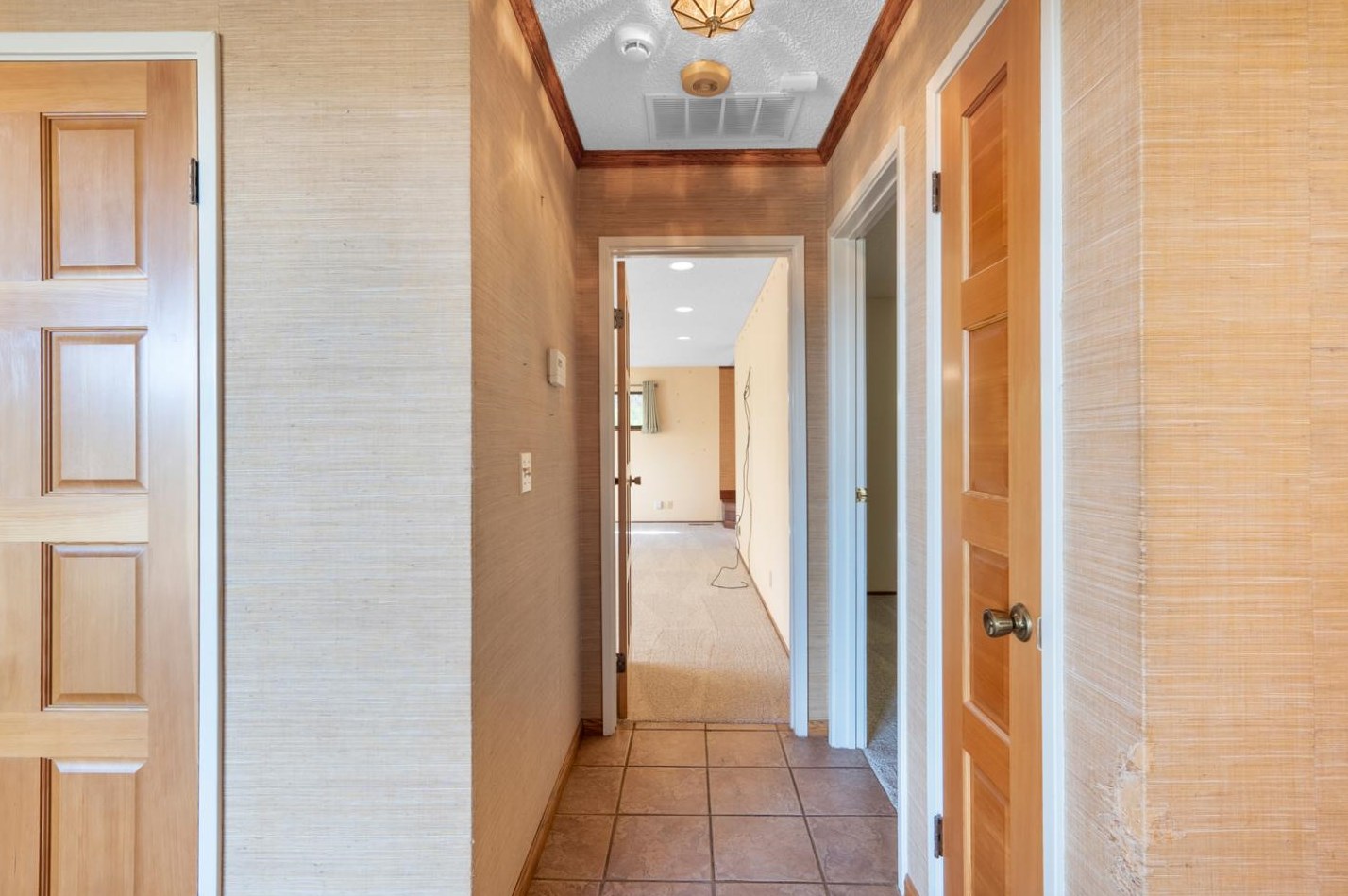 16955 Oakridge Ln, Morgan Hill CA  95037-6819 exterior