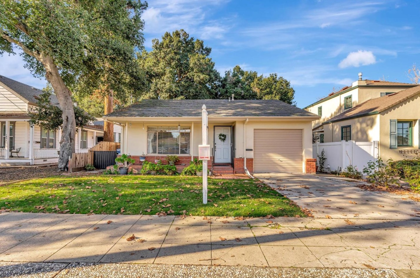 1010 Monterey St, Hollister, CA 95023