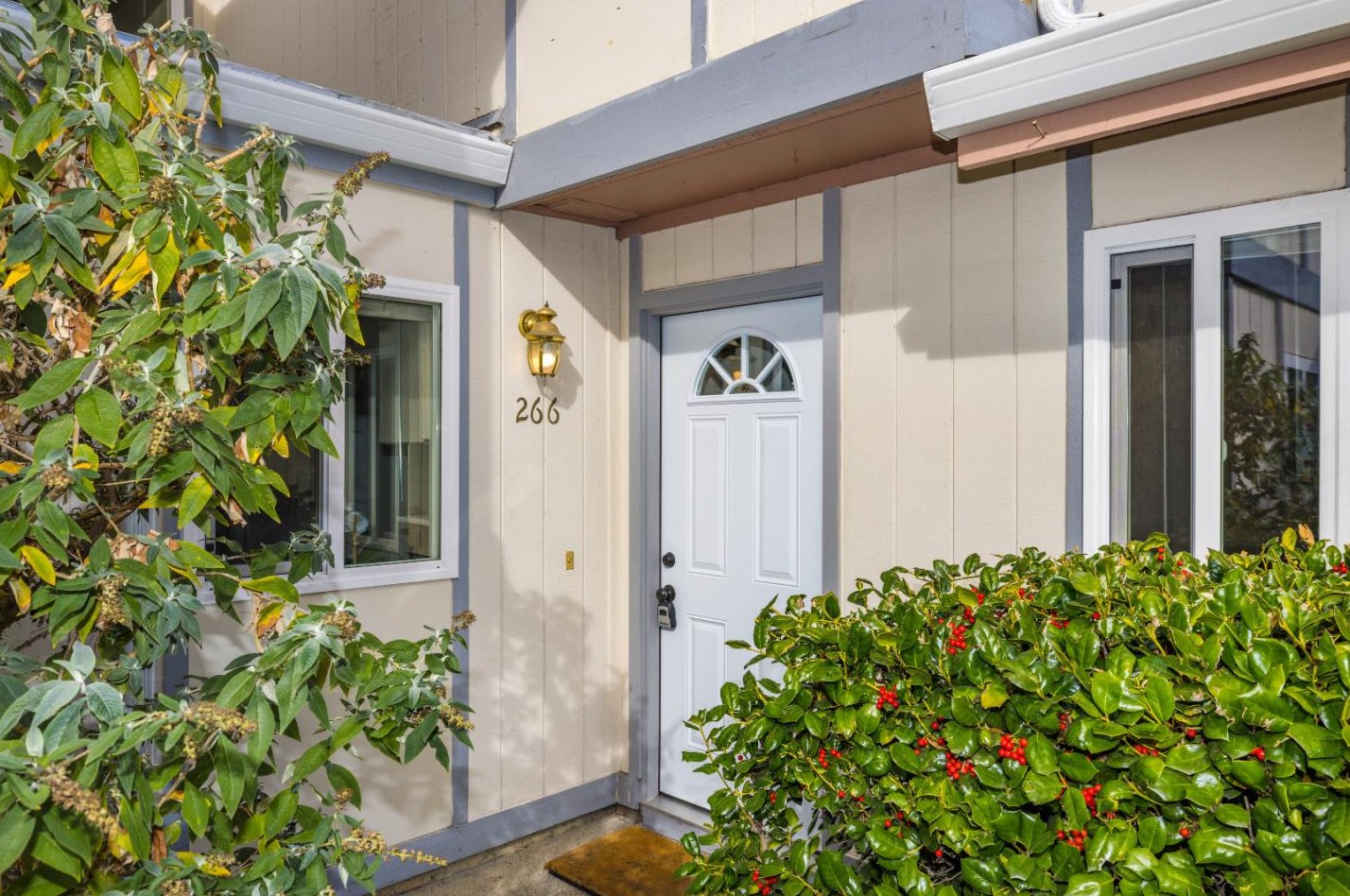 266 Ventura Ave, Palo Alto, CA 94306-3443