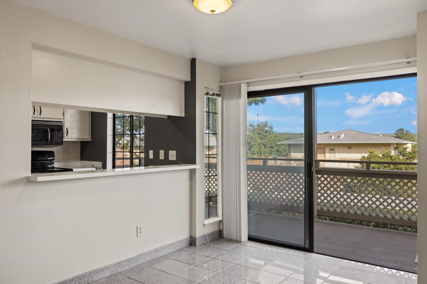 230 Pheasant Rdg Rd, Monterey CA  93940-5763 exterior