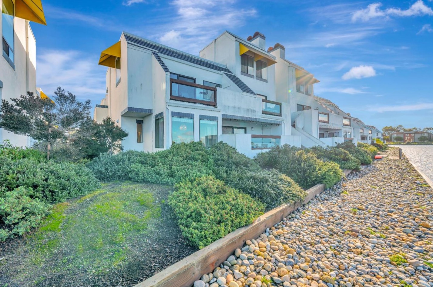 612 Portofino Ln, San Mateo, CA 94404