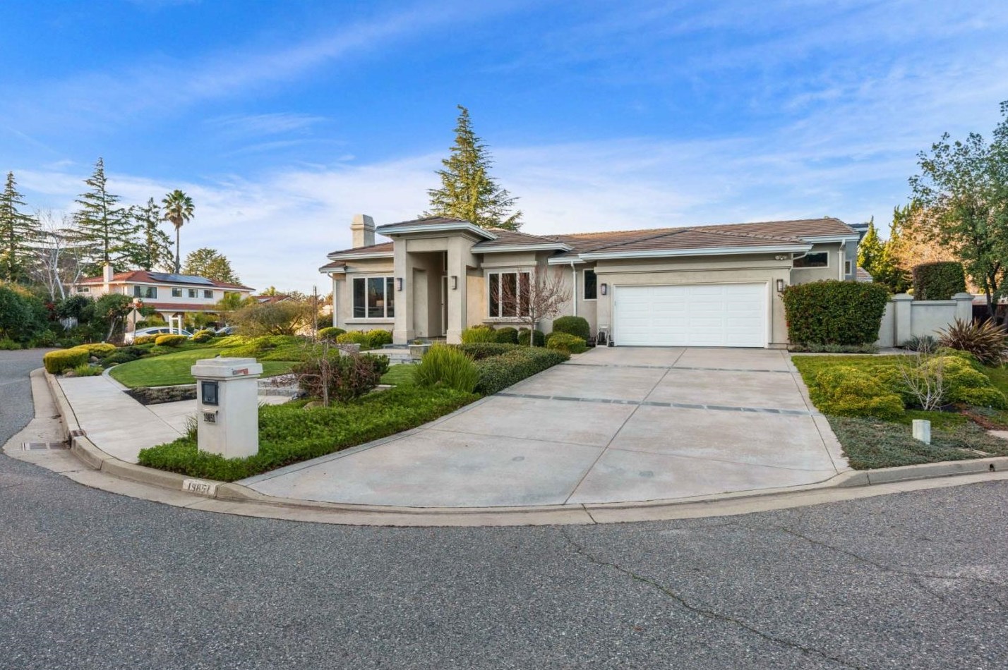 19851 Kane Ct, Saratoga, CA 95070-3921
