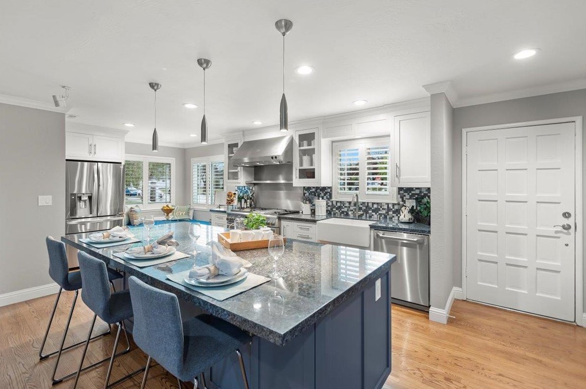 15148 Bel Escou Dr, San Jose CA  95124-5019 exterior