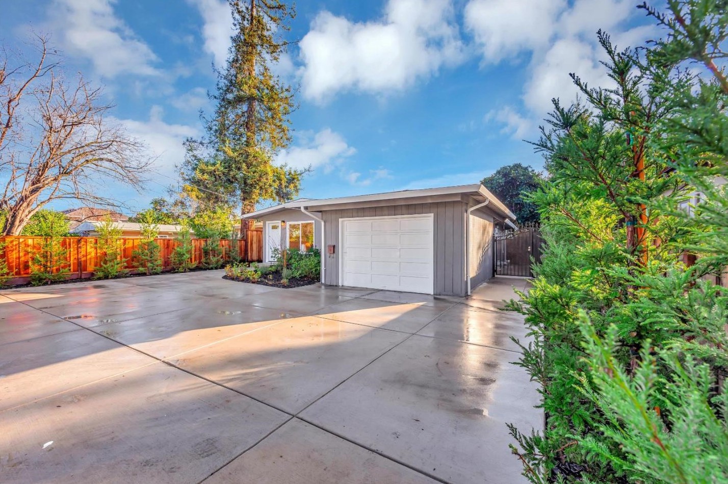 1254 Carlton Ave, Menlo Park, CA 94025