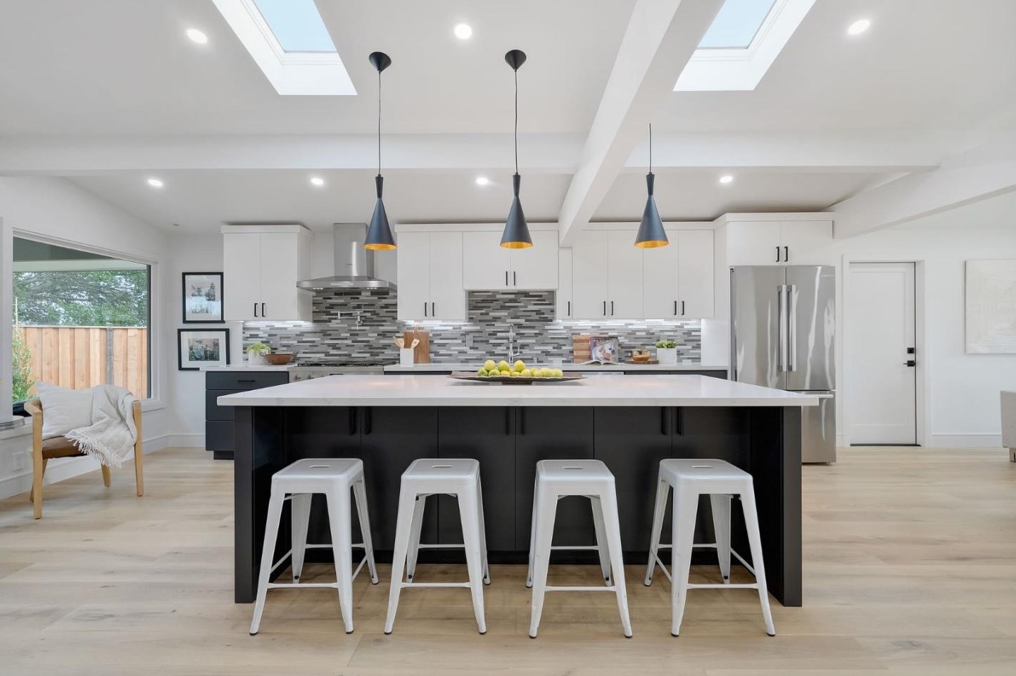 10 Woodcreek Ct, San Mateo CA  94402-4023 exterior