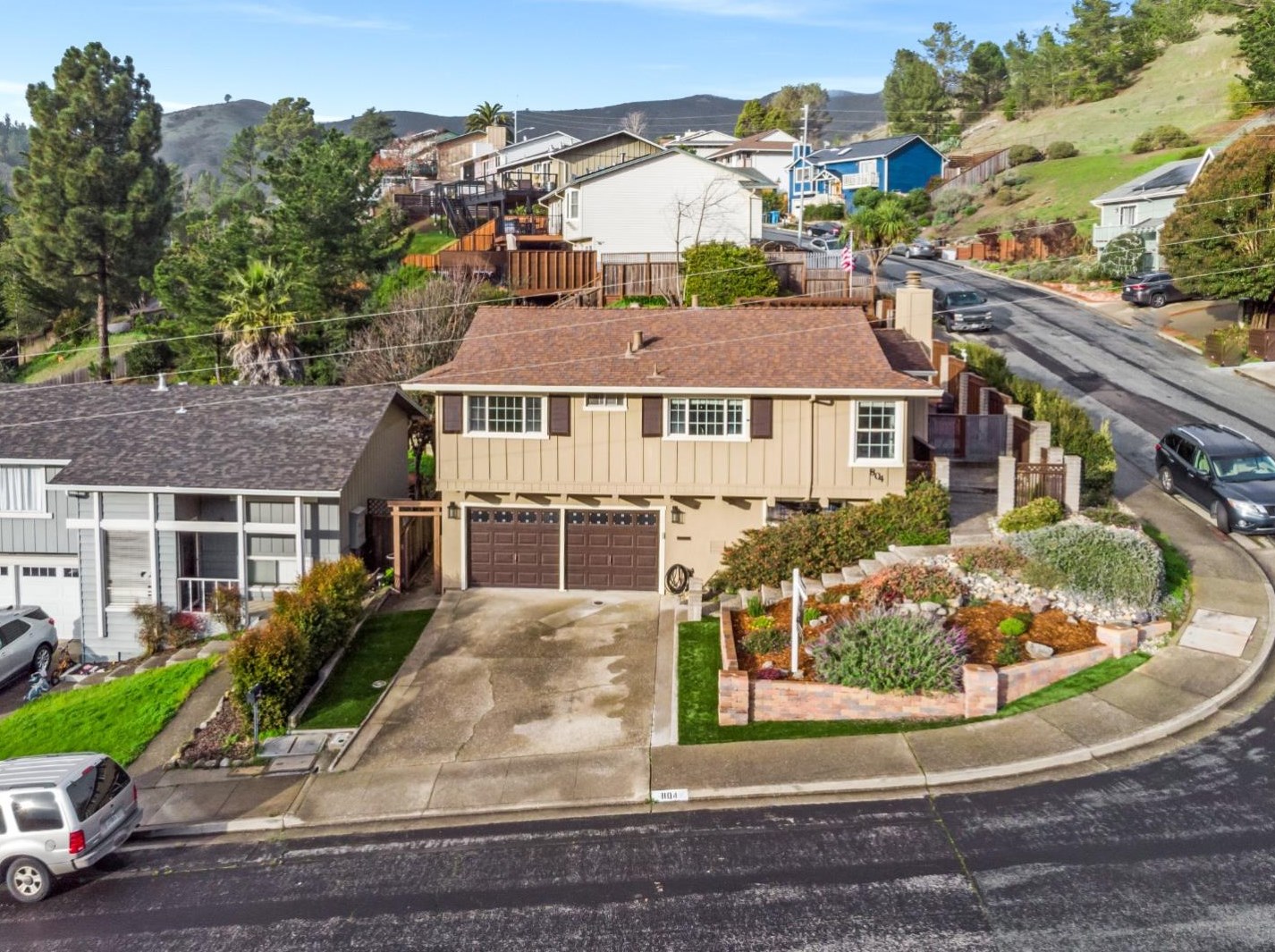 804 Prairie Creek Dr, Pacifica, CA 94044