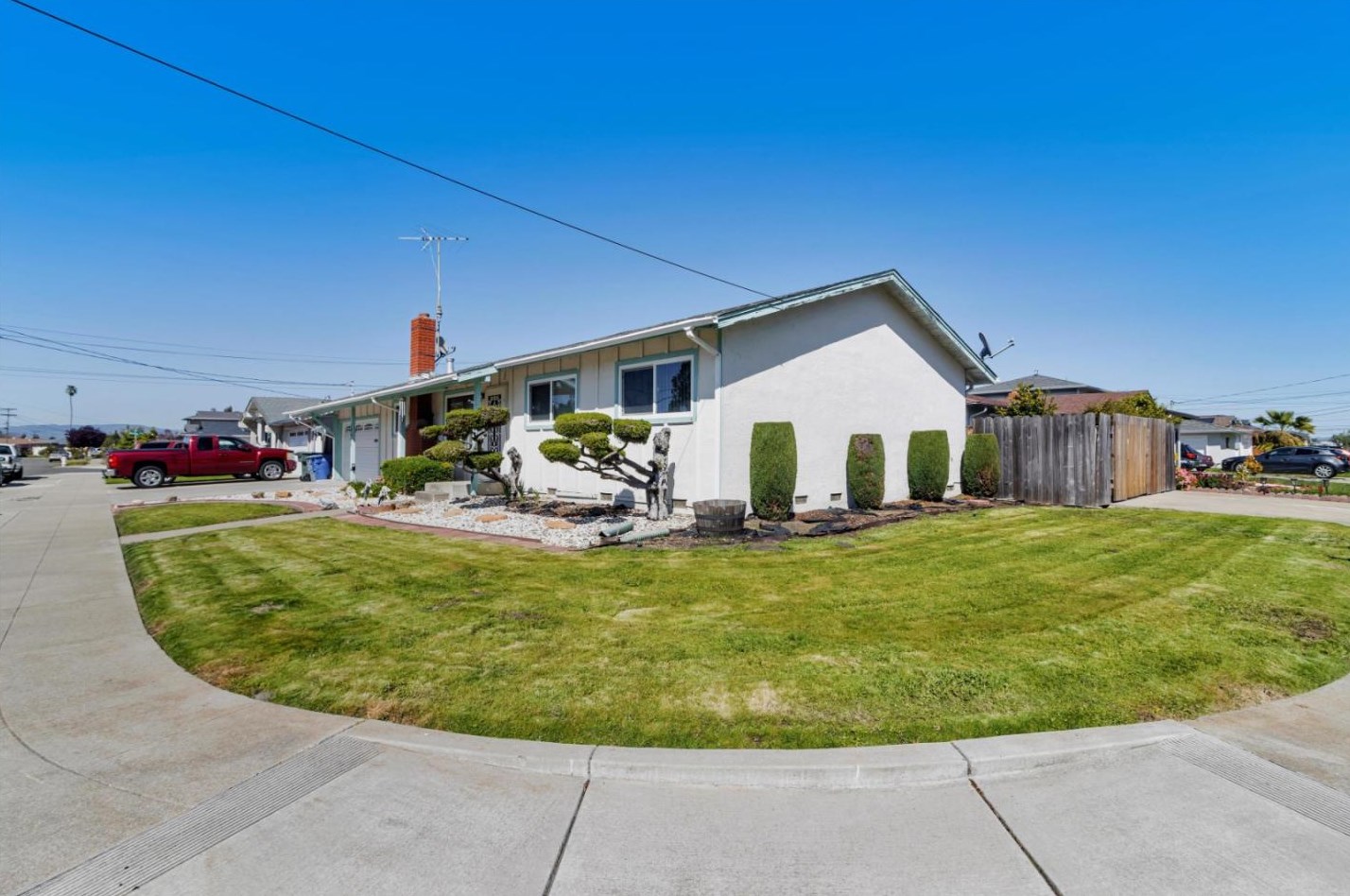 14660 Acapulco Rd, San Leandro, CA 94577-6505