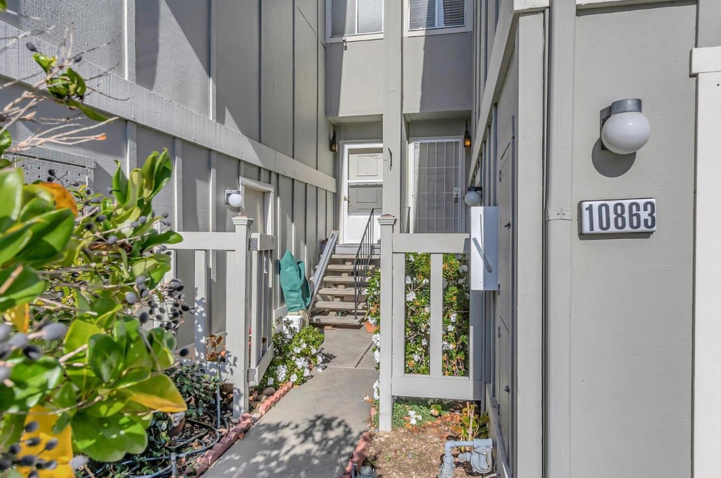 10863 Northoak Square, Cupertino, CA 95014