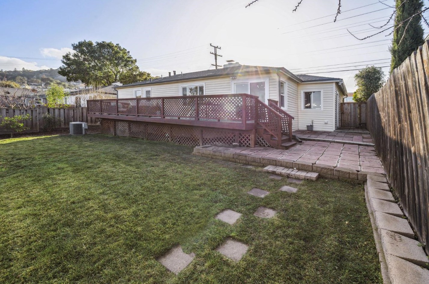 3821 Edison St, San Mateo CA  94403-4541 exterior