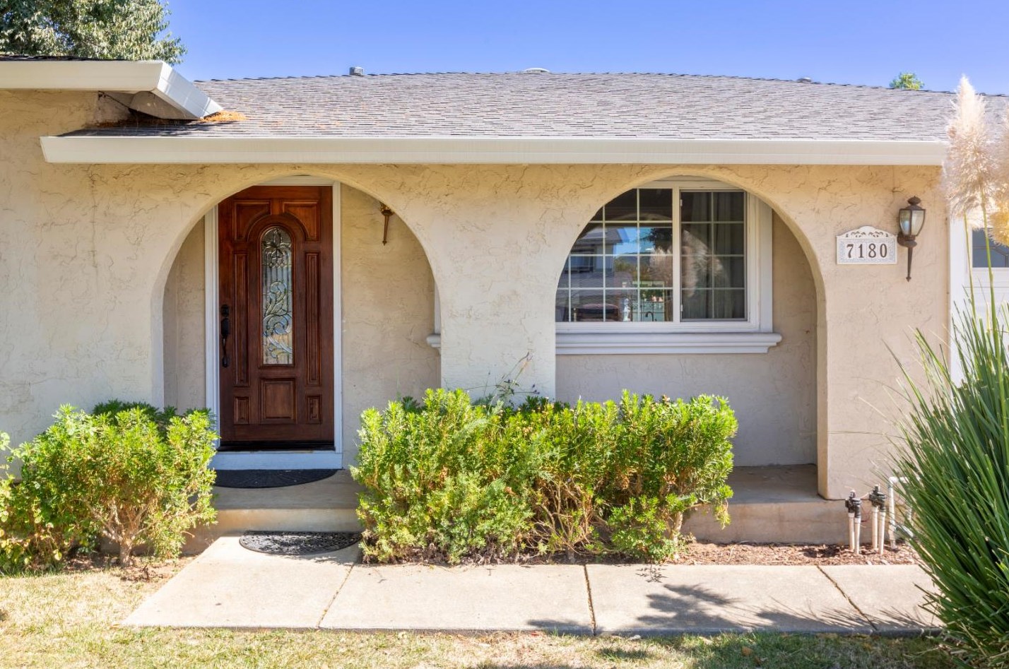 7180 Orchard Dr, Gilroy CA  95020-6307 exterior