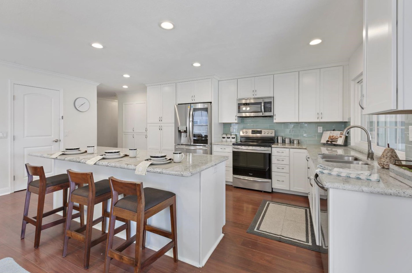 7180 Orchard Dr, Gilroy CA  95020-6307 exterior