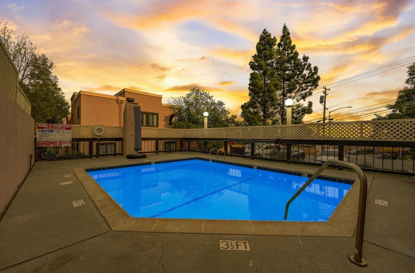 1 Laurel St 201, San Carlos, CA 94070