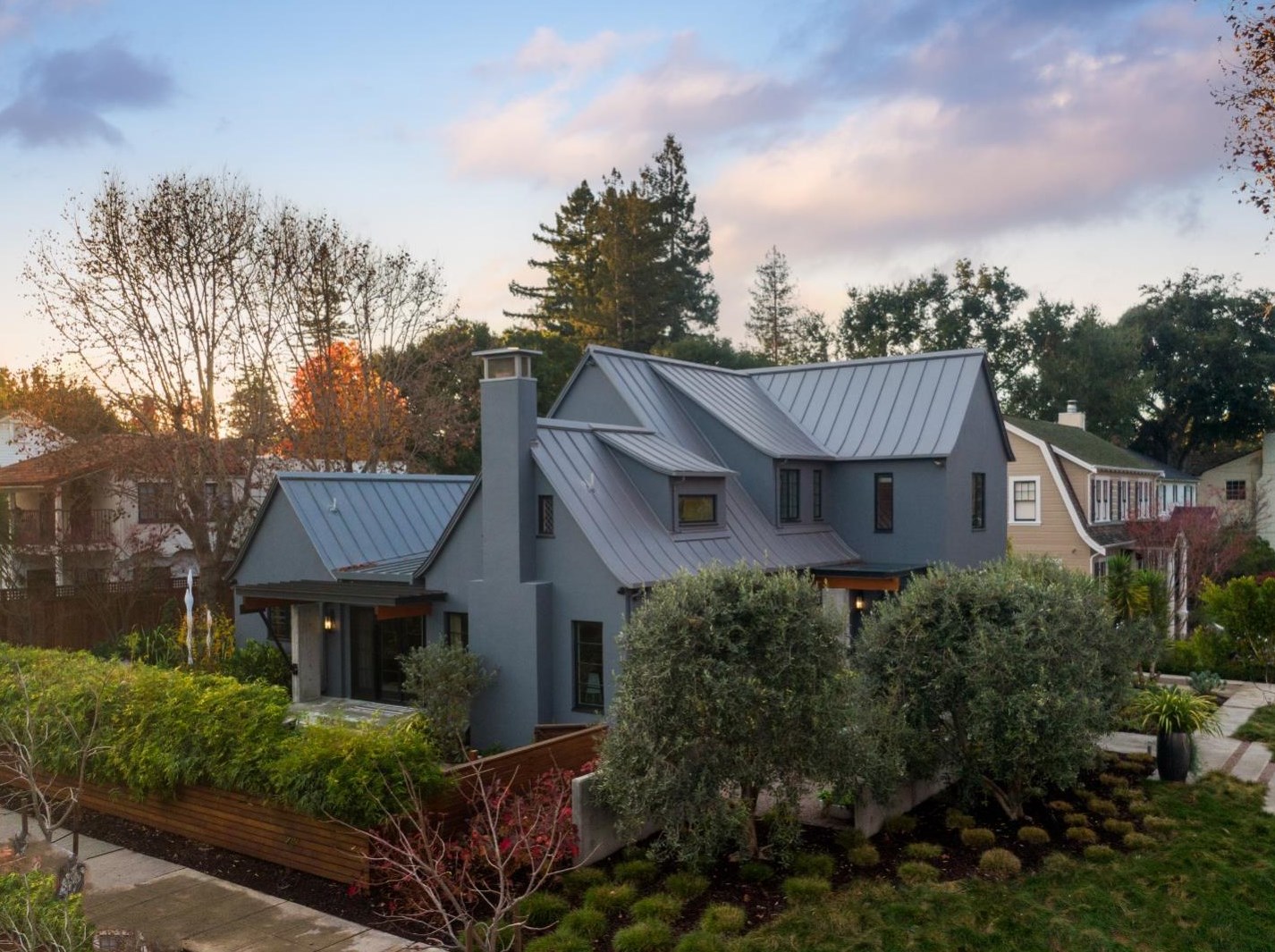 2070 Waverley St, Palo Alto, CA 94301