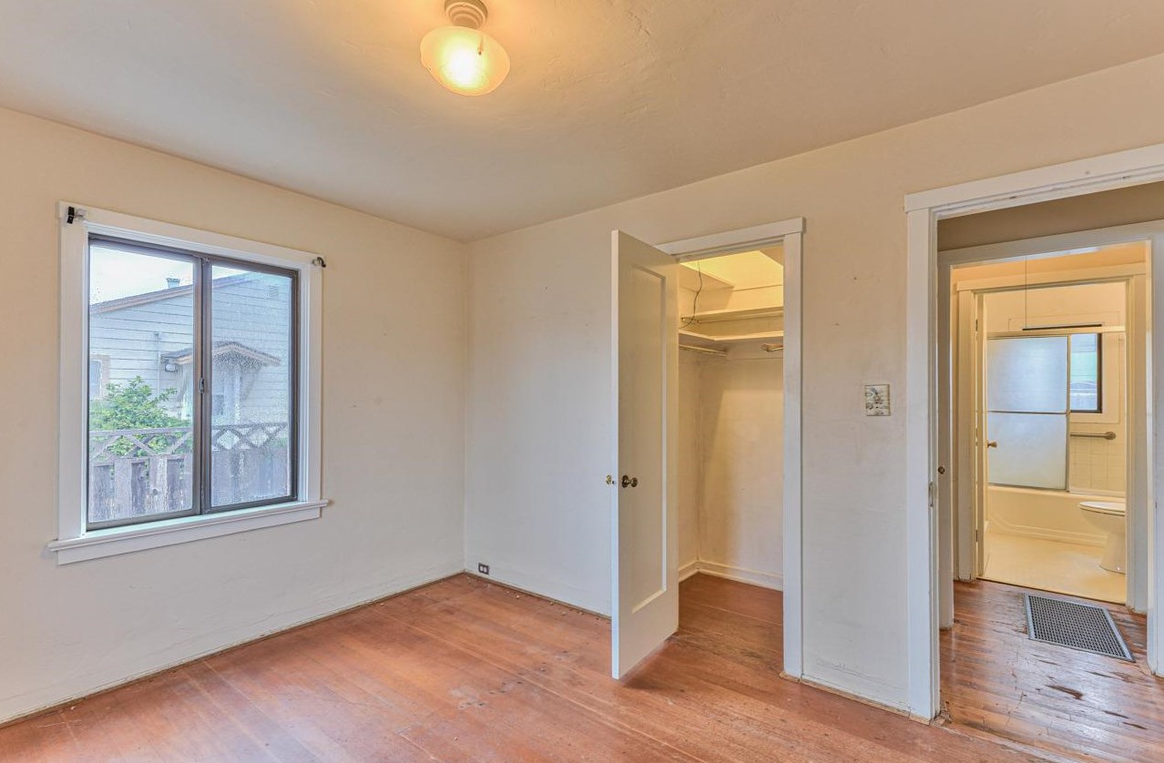 255 Oxner St, Monterey CA  93940-3707 exterior