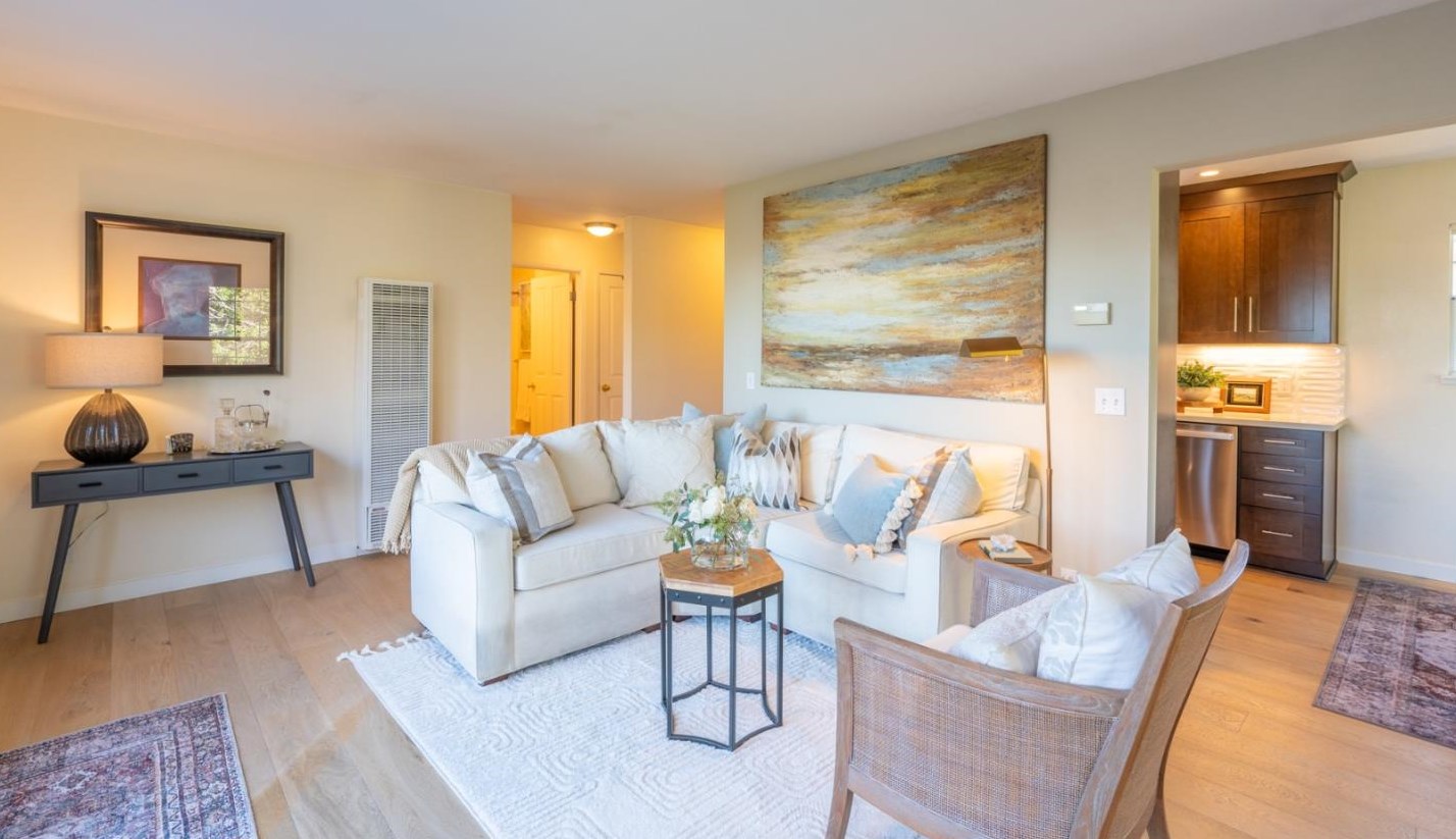 556 Spencer St, Monterey CA  93940-1336 exterior