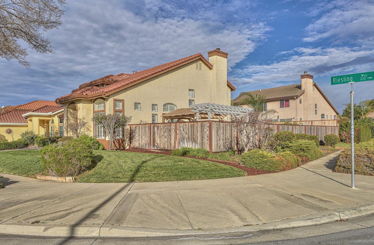 327 Riesling Way, Salinas, CA 93906-5249