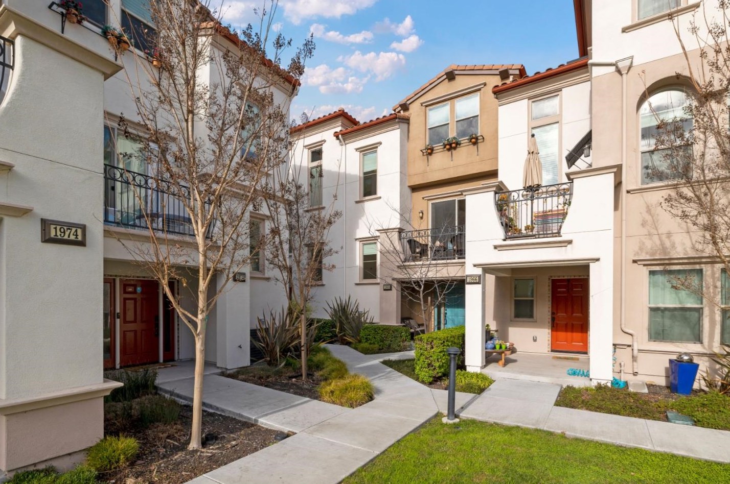 1968 San Luis Ave, Mountain View, CA 94043