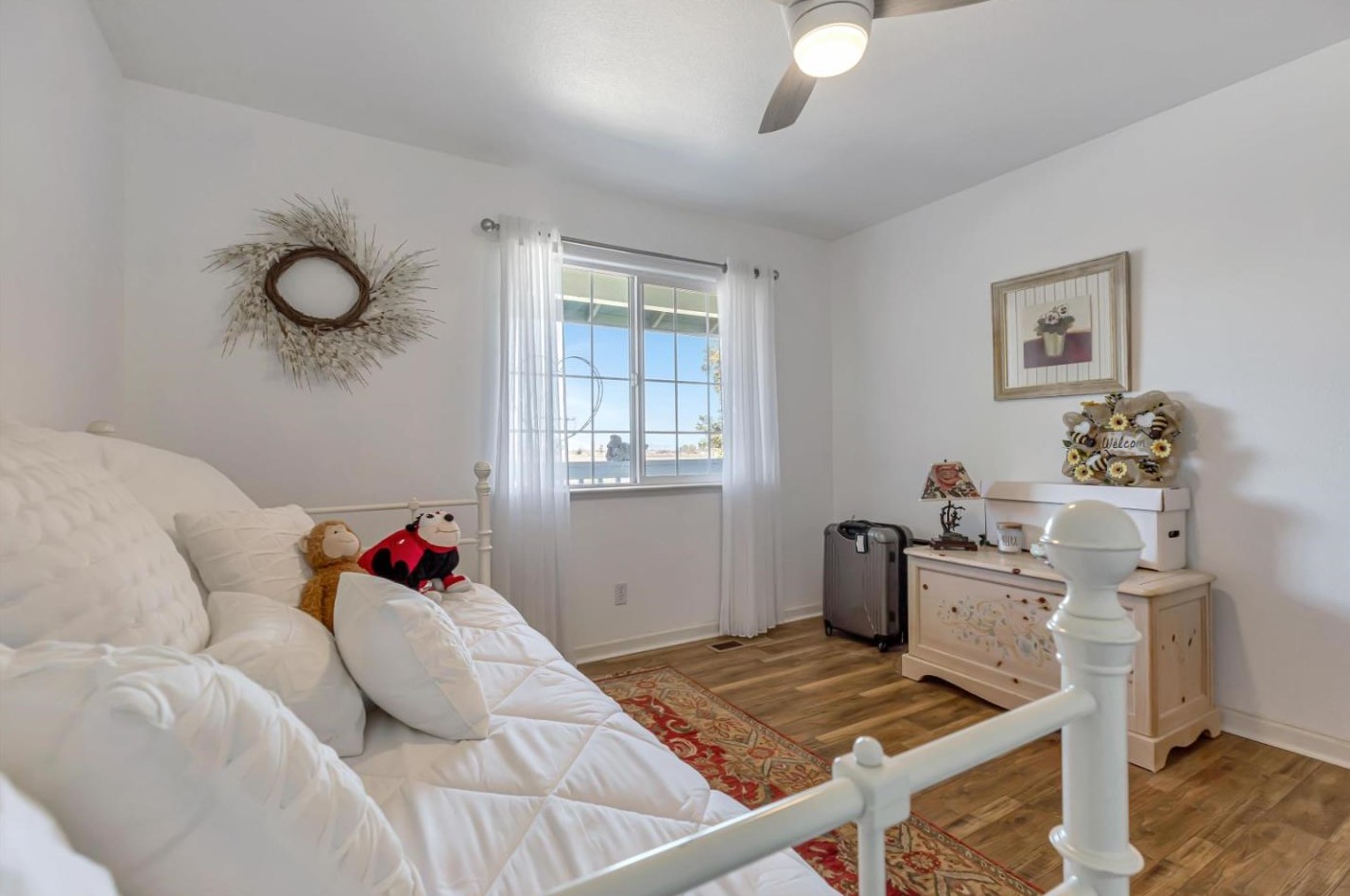 233 Menzel Rd, Hollister CA  95023-9745 exterior