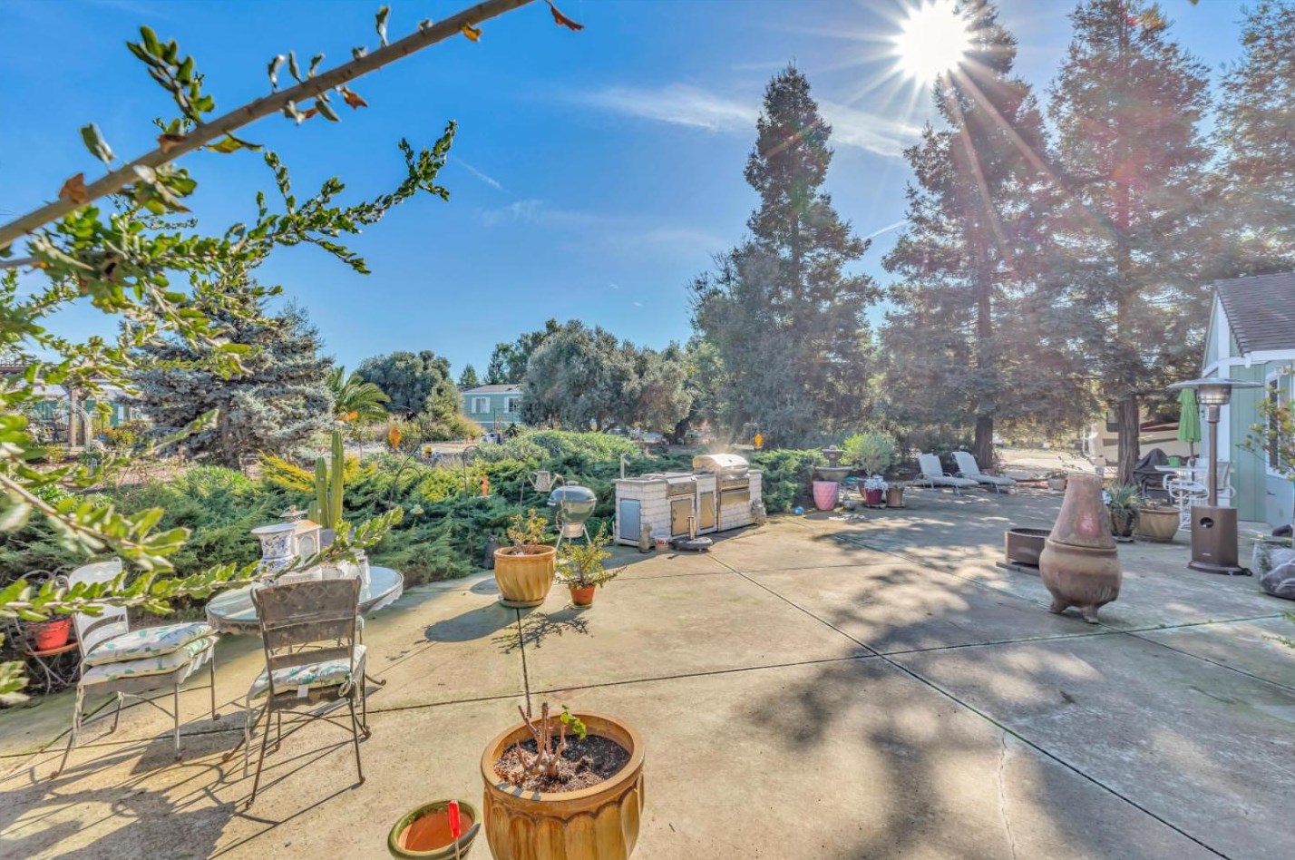 233 Menzel Rd, Hollister CA  95023-9745 exterior