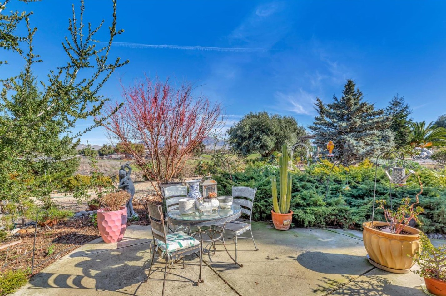 233 Menzel Rd, Hollister CA  95023-9745 exterior