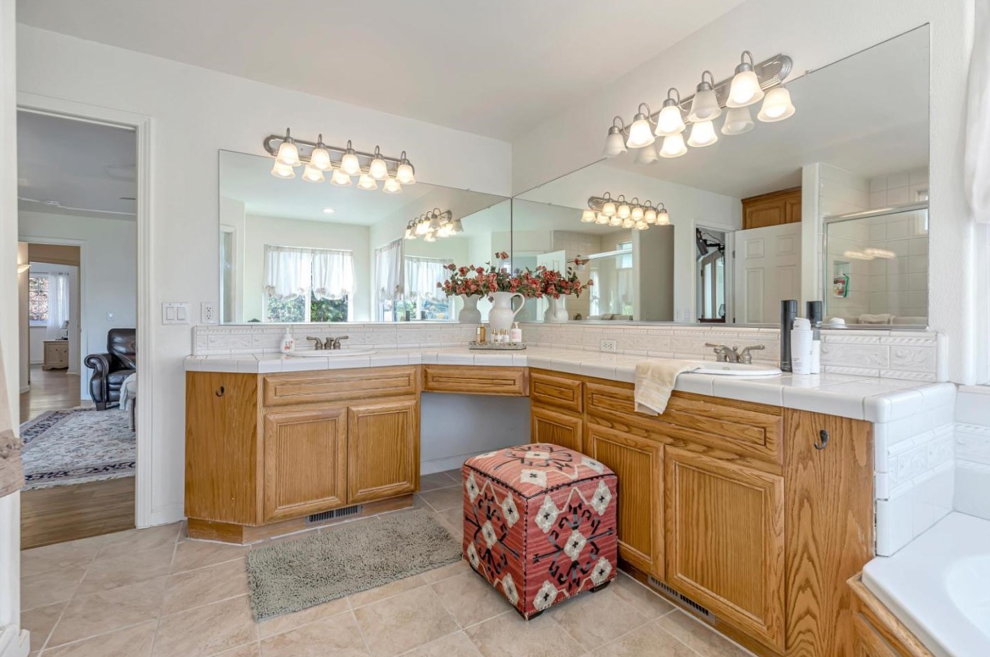 233 Menzel Rd, Hollister CA  95023-9745 exterior