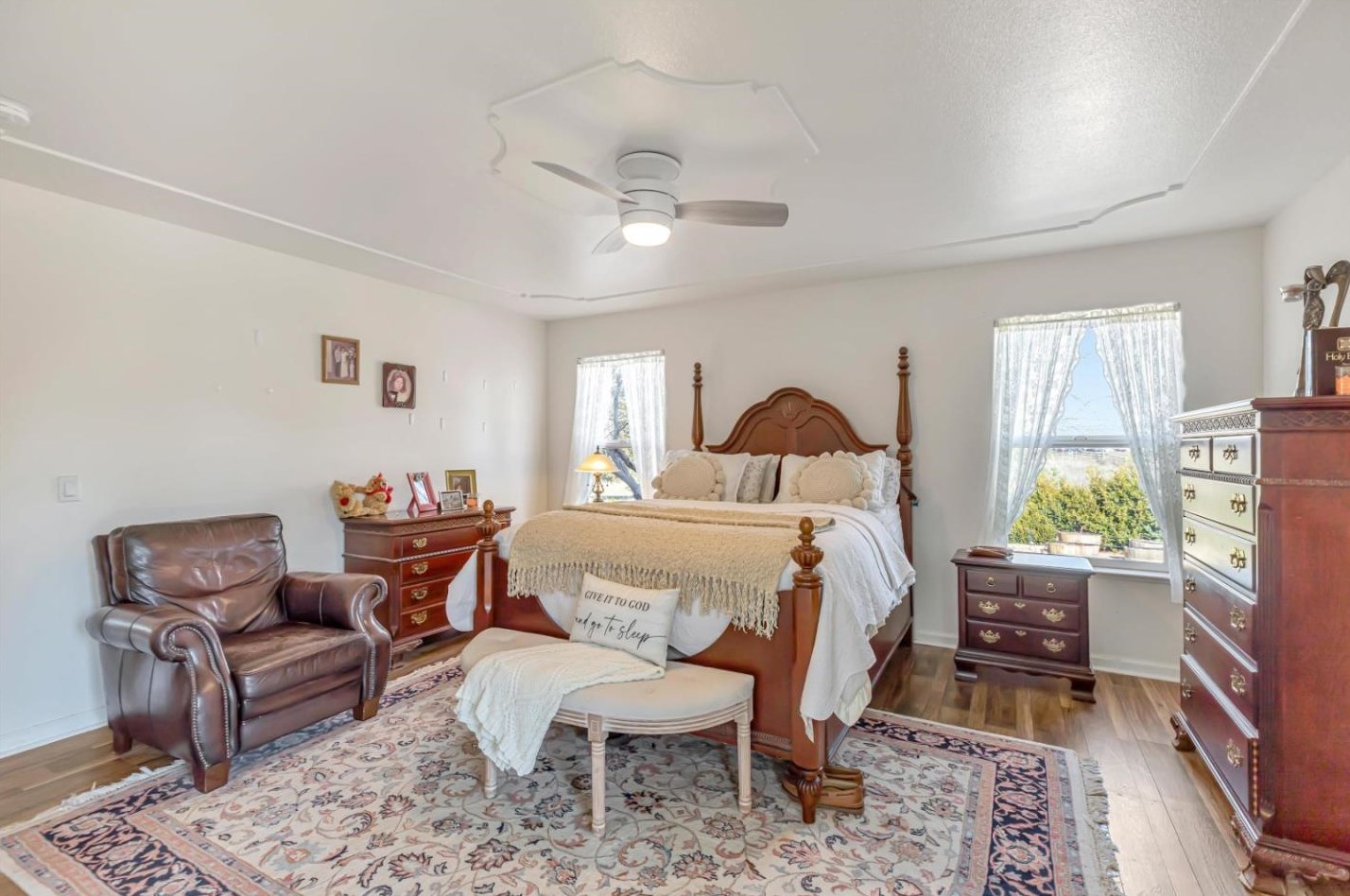 233 Menzel Rd, Hollister CA  95023-9745 exterior