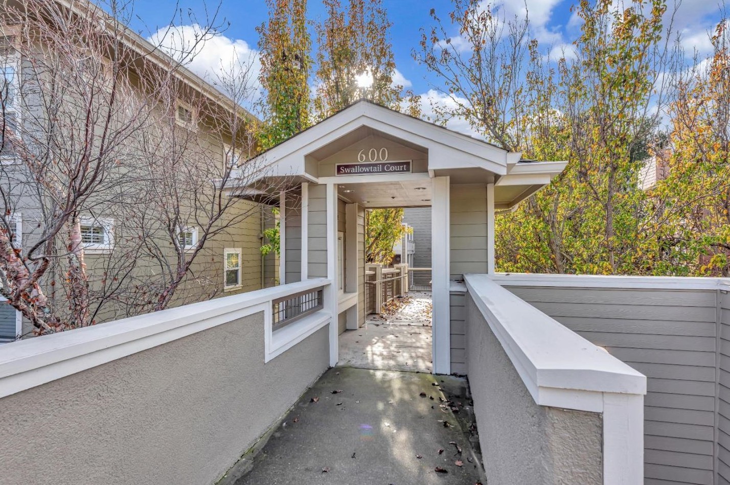 634 Swallowtail Ct, Brisbane, CA 94005