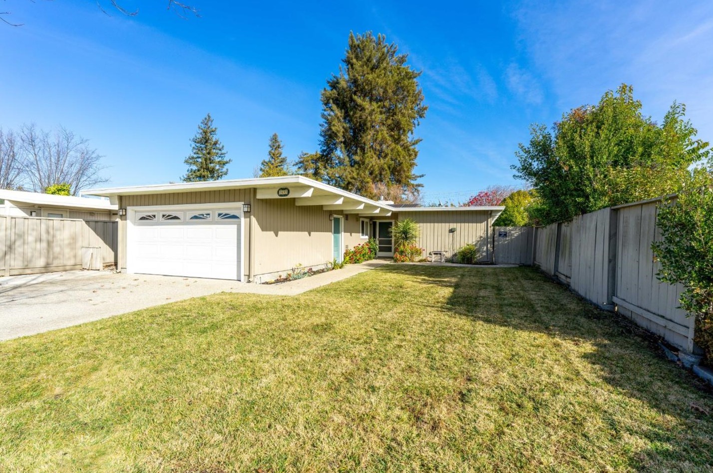 3697 South Ct, Palo Alto, CA 94306-4258