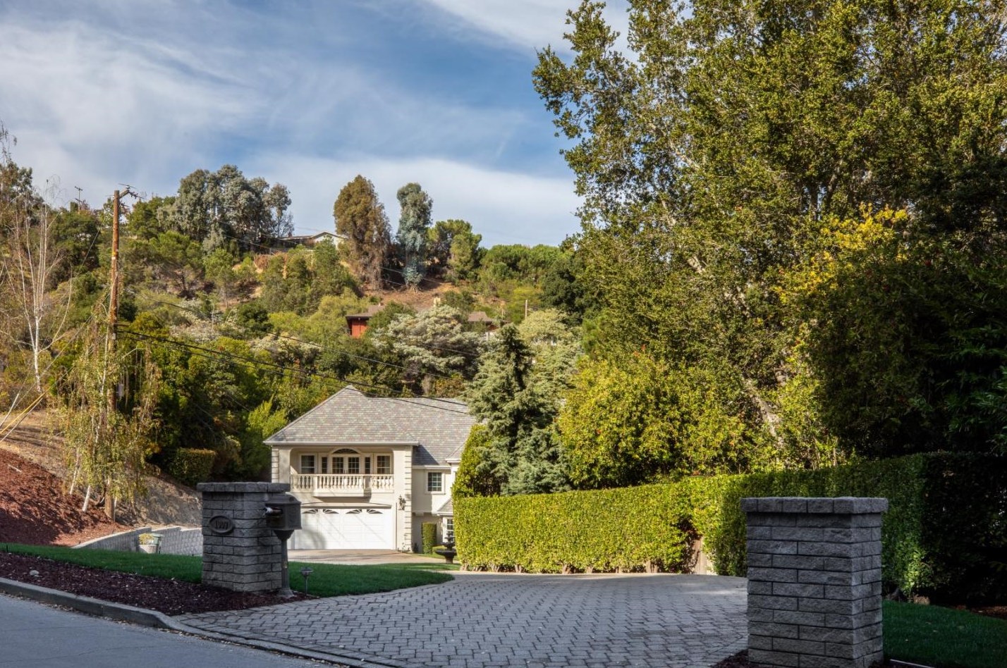1009 Silver Hill Rd, Redwood City, CA 94061