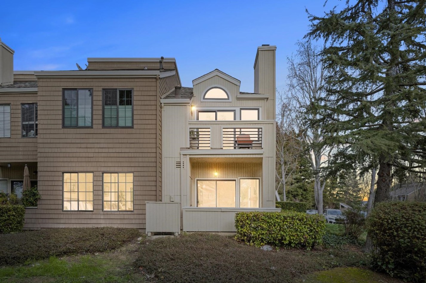 366 Overlook Dr, San Ramon, CA 94582-4547