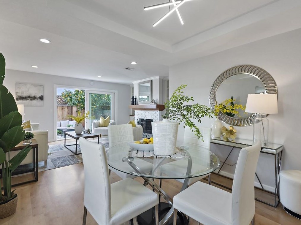 19945 Brenda Ct, Cupertino, CA 95014