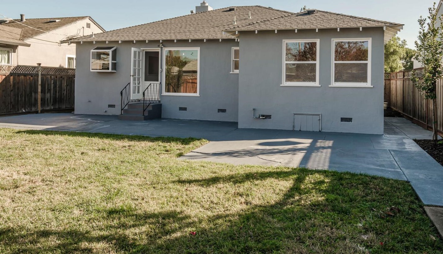 125 Otay Ave, San Mateo CA  94403-2839 exterior