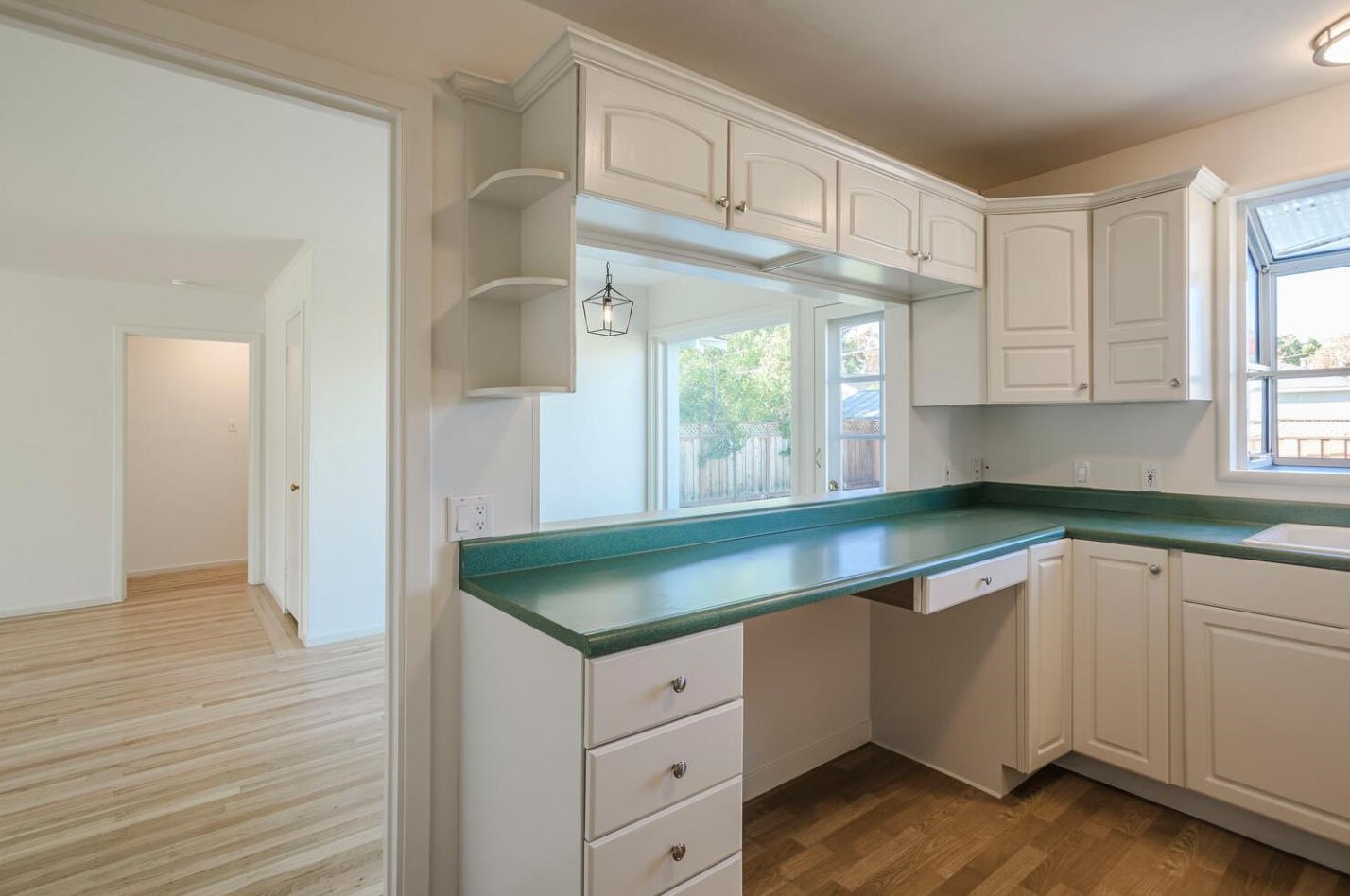 125 Otay Ave, San Mateo CA  94403-2839 exterior