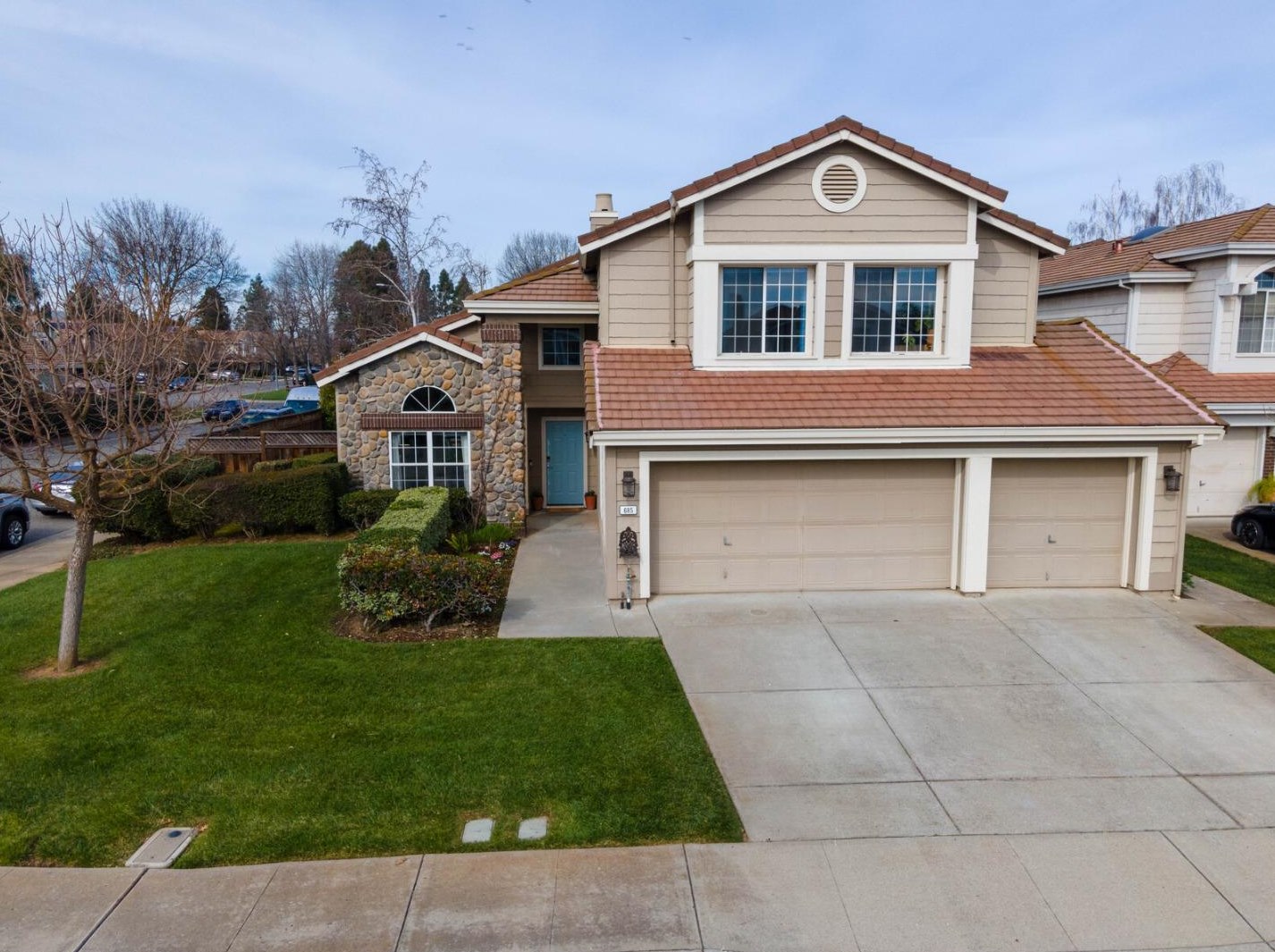 685 Bel Air Ct, Morgan Hill, CA 95037