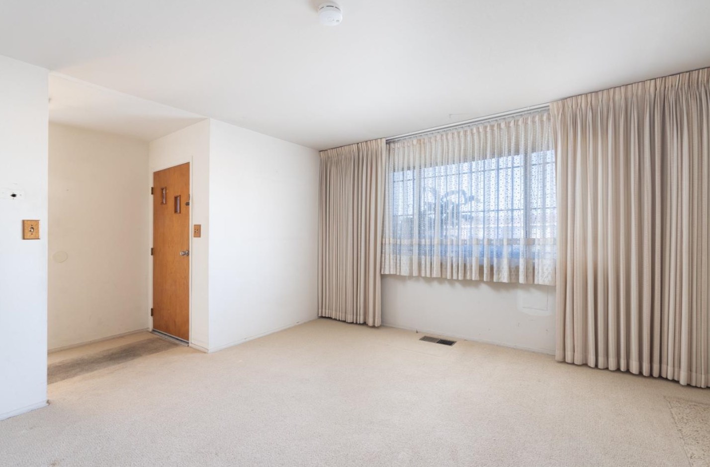 447 Comanche Way, Salinas, CA 93906