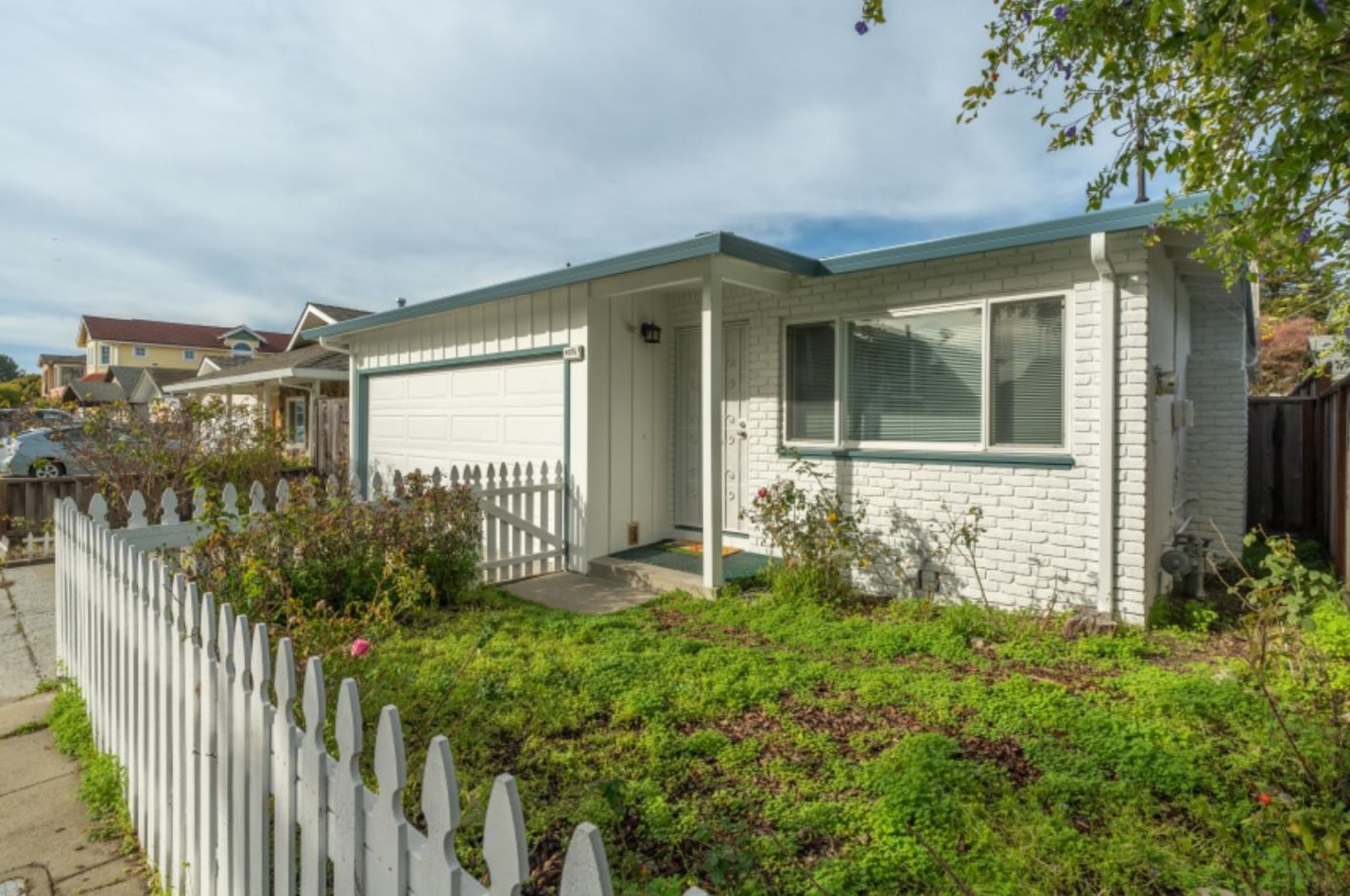 4675 Jewel St, Capitola, CA 95010
