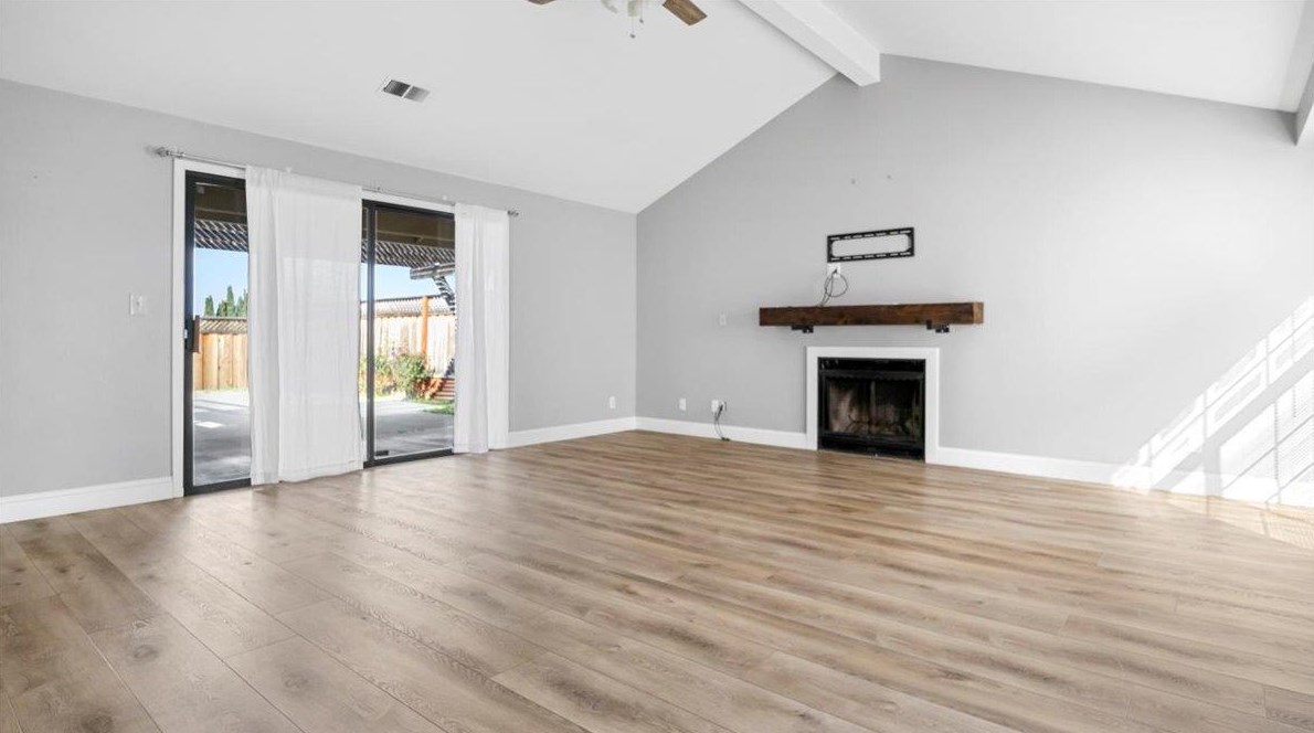 1370 El Cerro Dr, Hollister CA  95023-6733 exterior