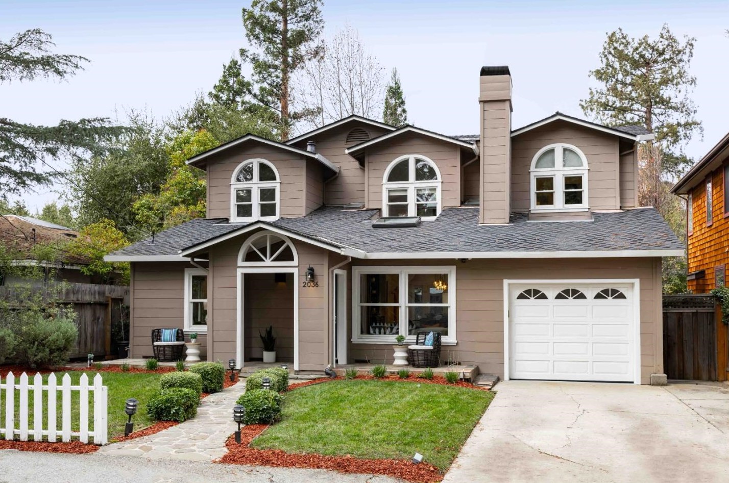 2036 Sterling Ave, Menlo Park, CA 94025-6016
