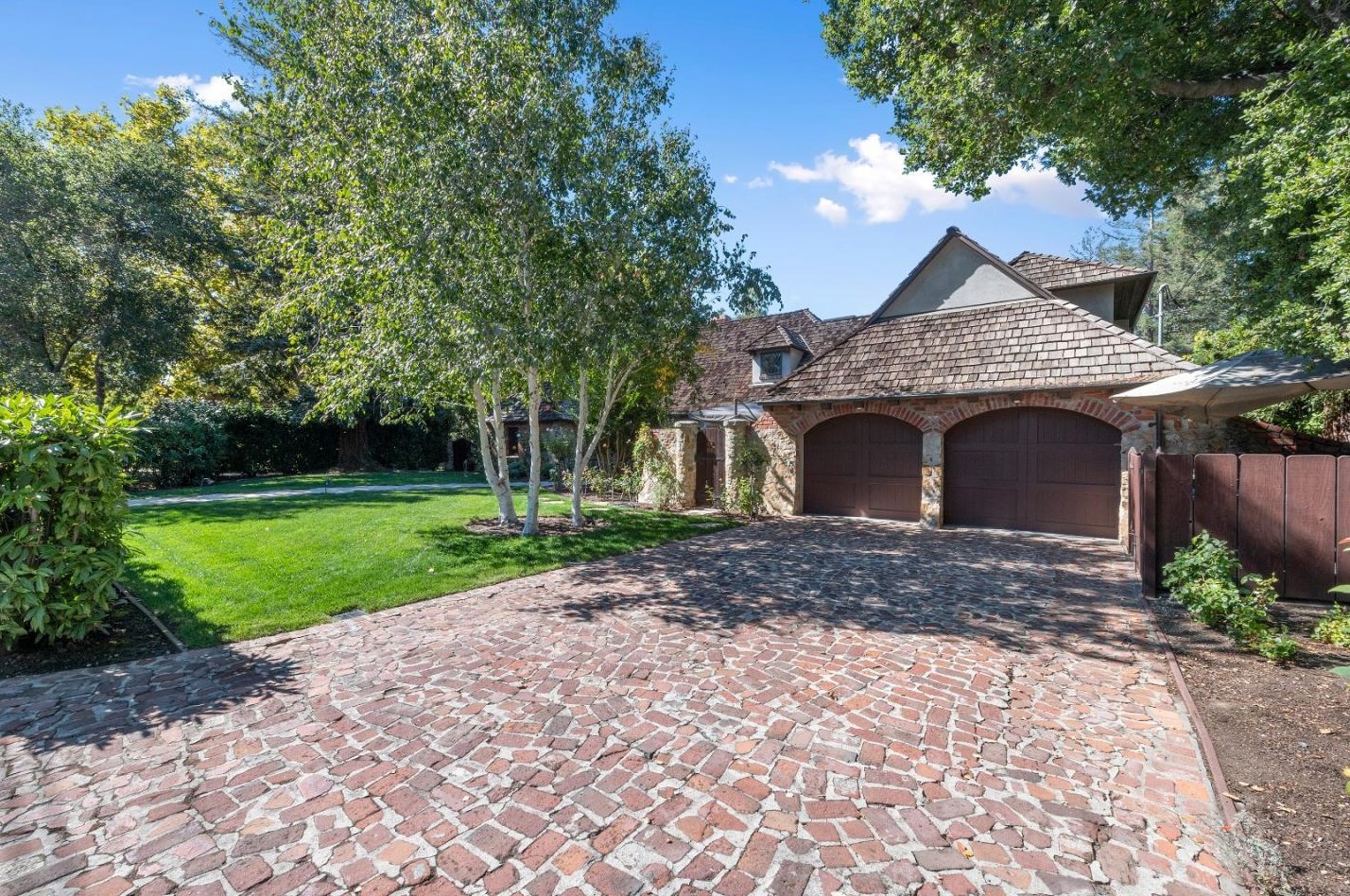 2158 Clayton Dr, Menlo Park, CA 94025-6223