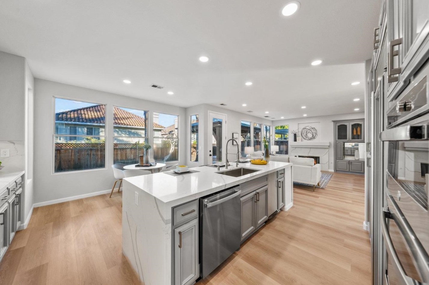 4033 Emerald Isle Ln, San Jose CA  95135-1167 exterior