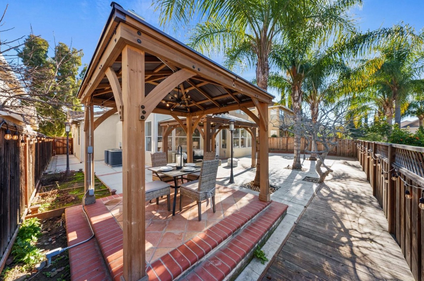 4033 Emerald Isle Ln, San Jose CA  95135-1167 exterior