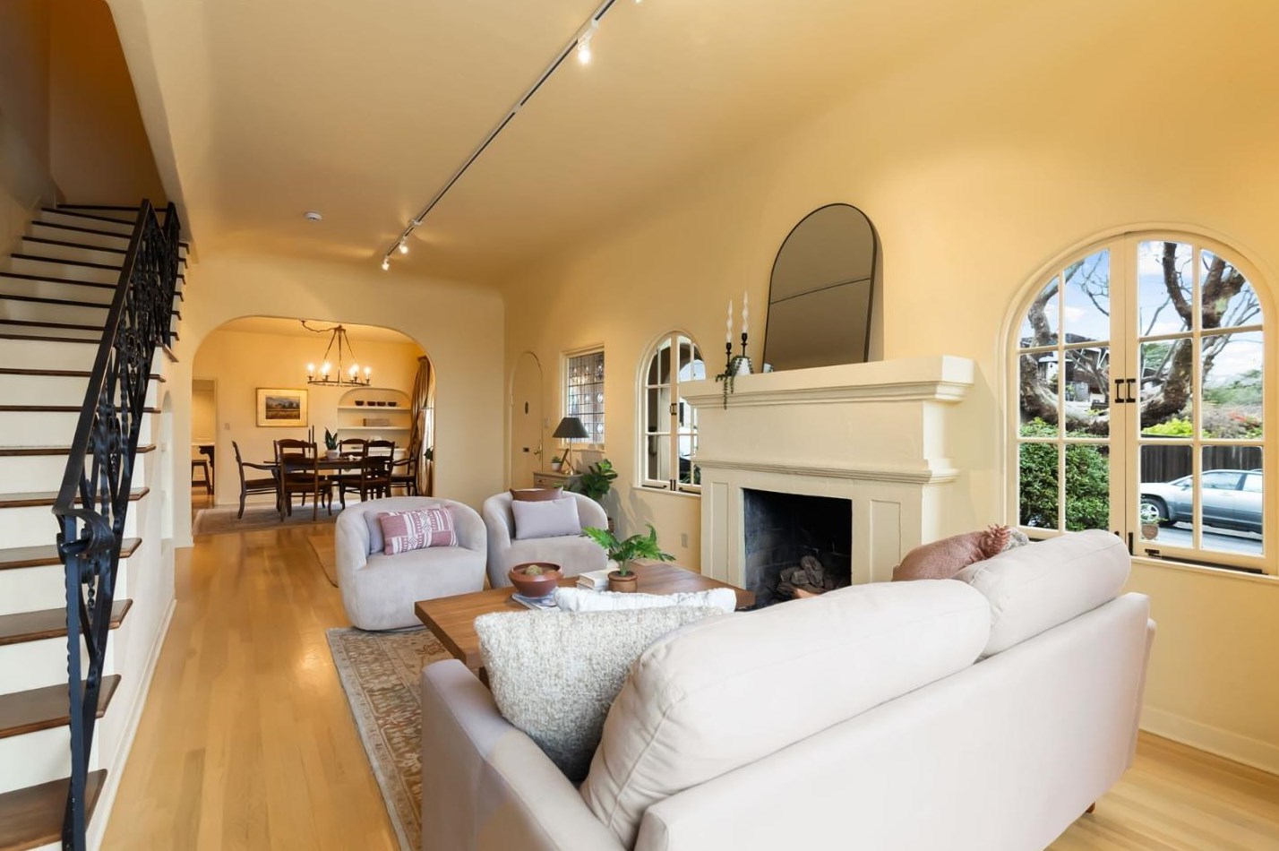903 Jefferson St, Monterey CA  93940-2134 exterior