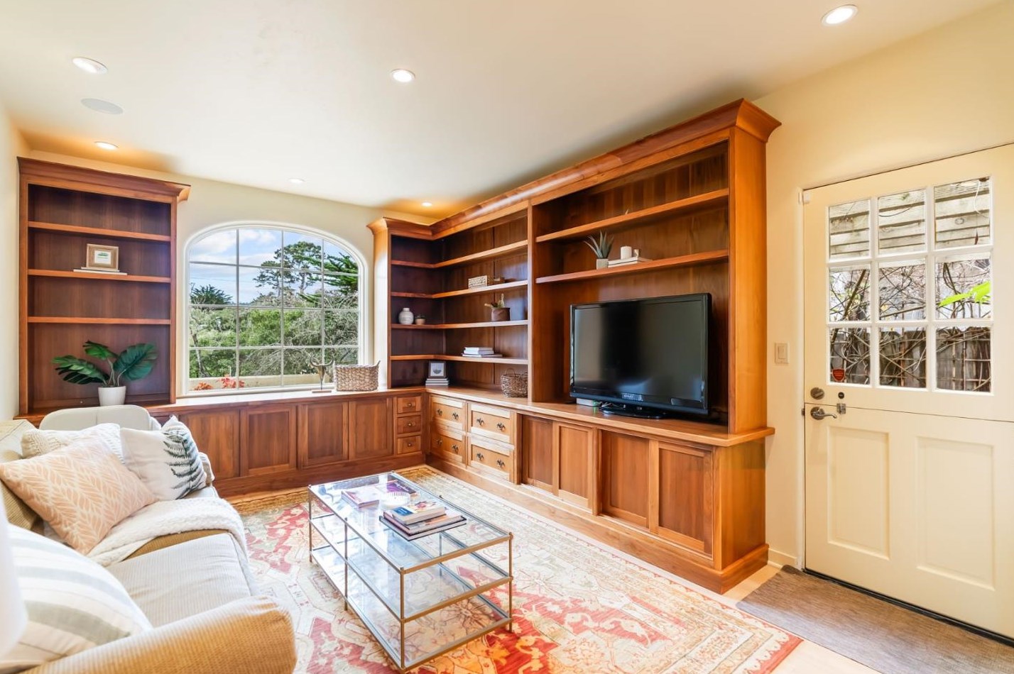 903 Jefferson St, Monterey CA  93940-2134 exterior