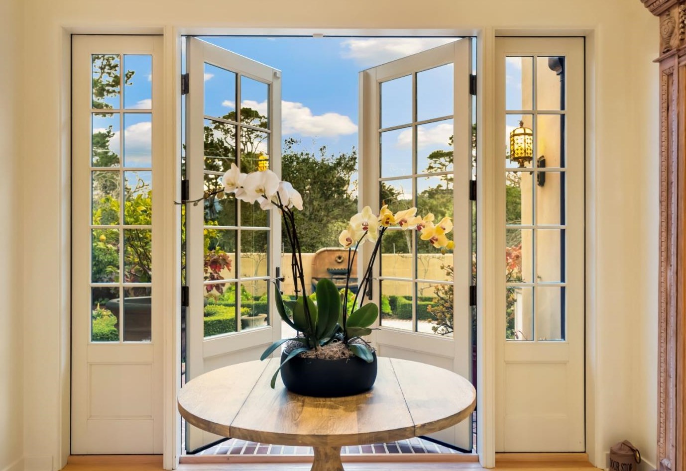 903 Jefferson St, Monterey CA  93940-2134 exterior