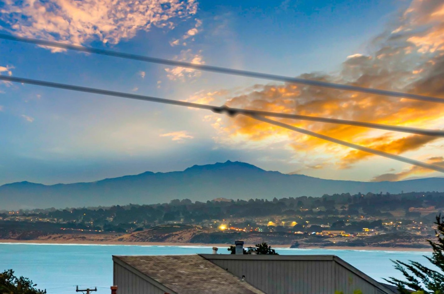 903 Jefferson St, Monterey CA  93940-2134 exterior