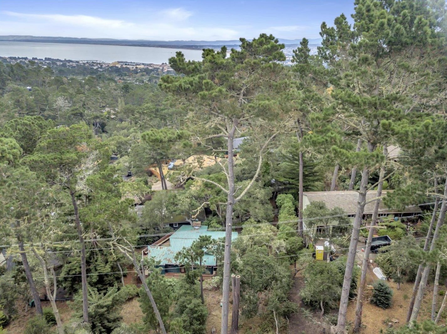3 Crescent Cir, Monterey, CA 93940-4304