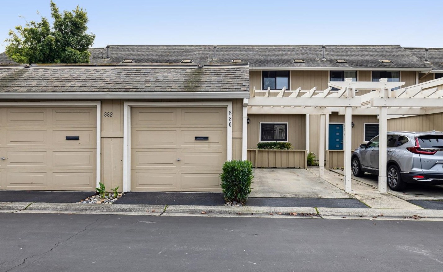 880 Carina Ln, San Mateo, CA 94404-2807