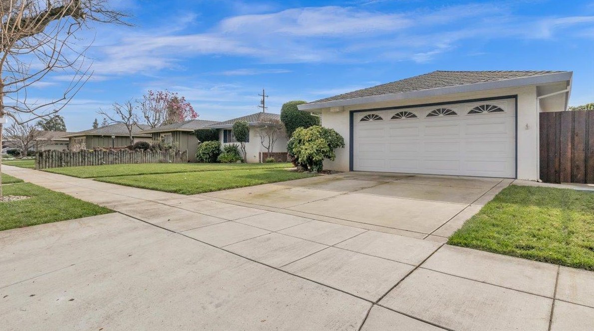 820 5th St, Gilroy, CA 95020